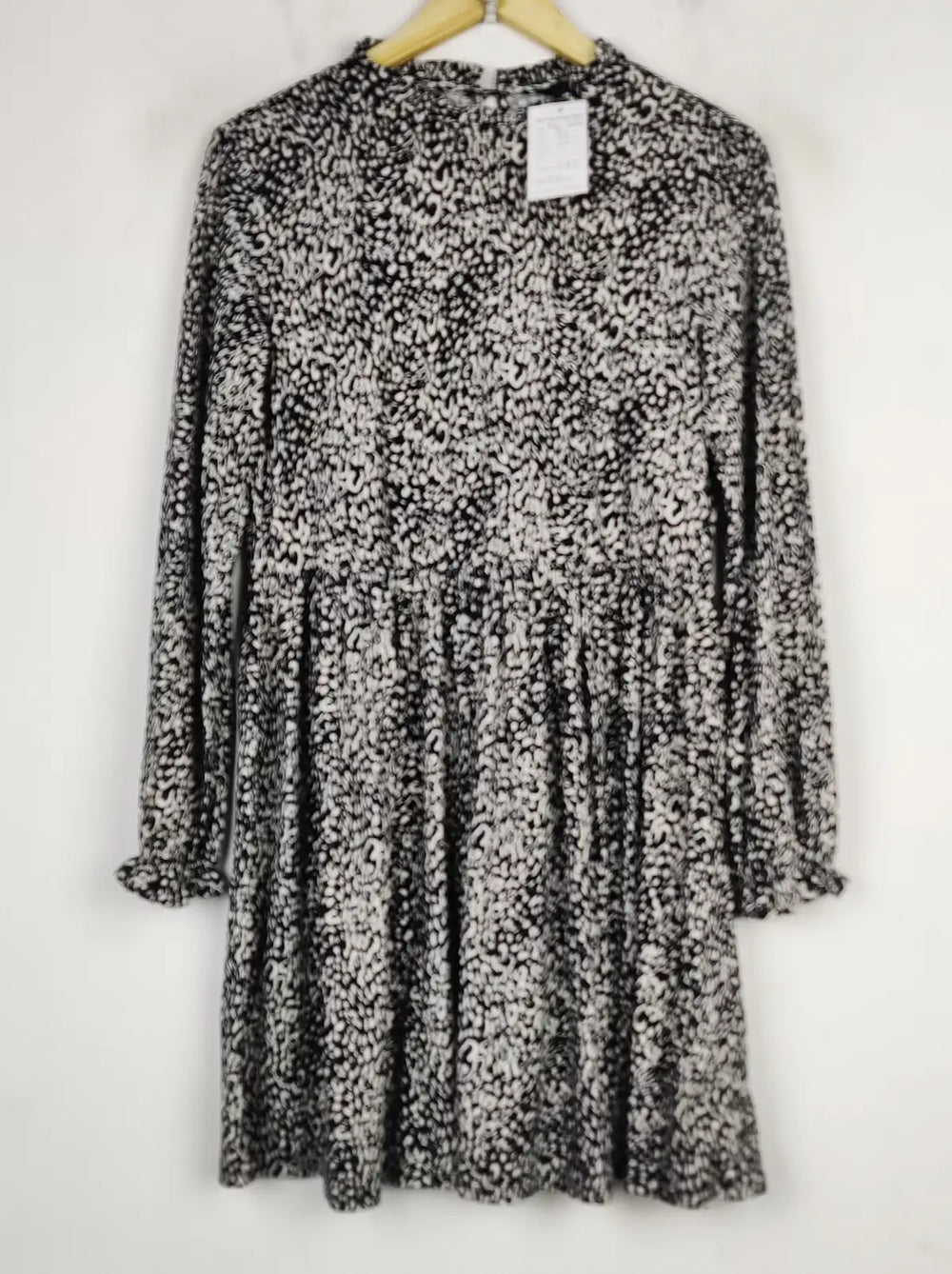 Buy online pre-used pre-loved 100% authentic & Original branded New Look (MF-3276) available in Pakistan. Top international brands avilable.