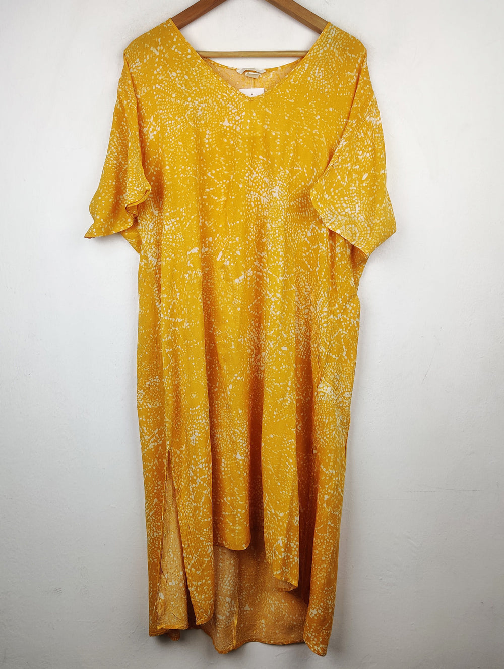 Buy online pre-used pre-loved 100% authentic & Original branded H&M (MF-32) available in Pakistan. Top international brands avilable.