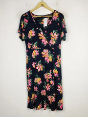 Buy online pre-used pre-loved 100% authentic & Original branded Debenhams (MF-3304) available in Pakistan. Top international brands avilable.