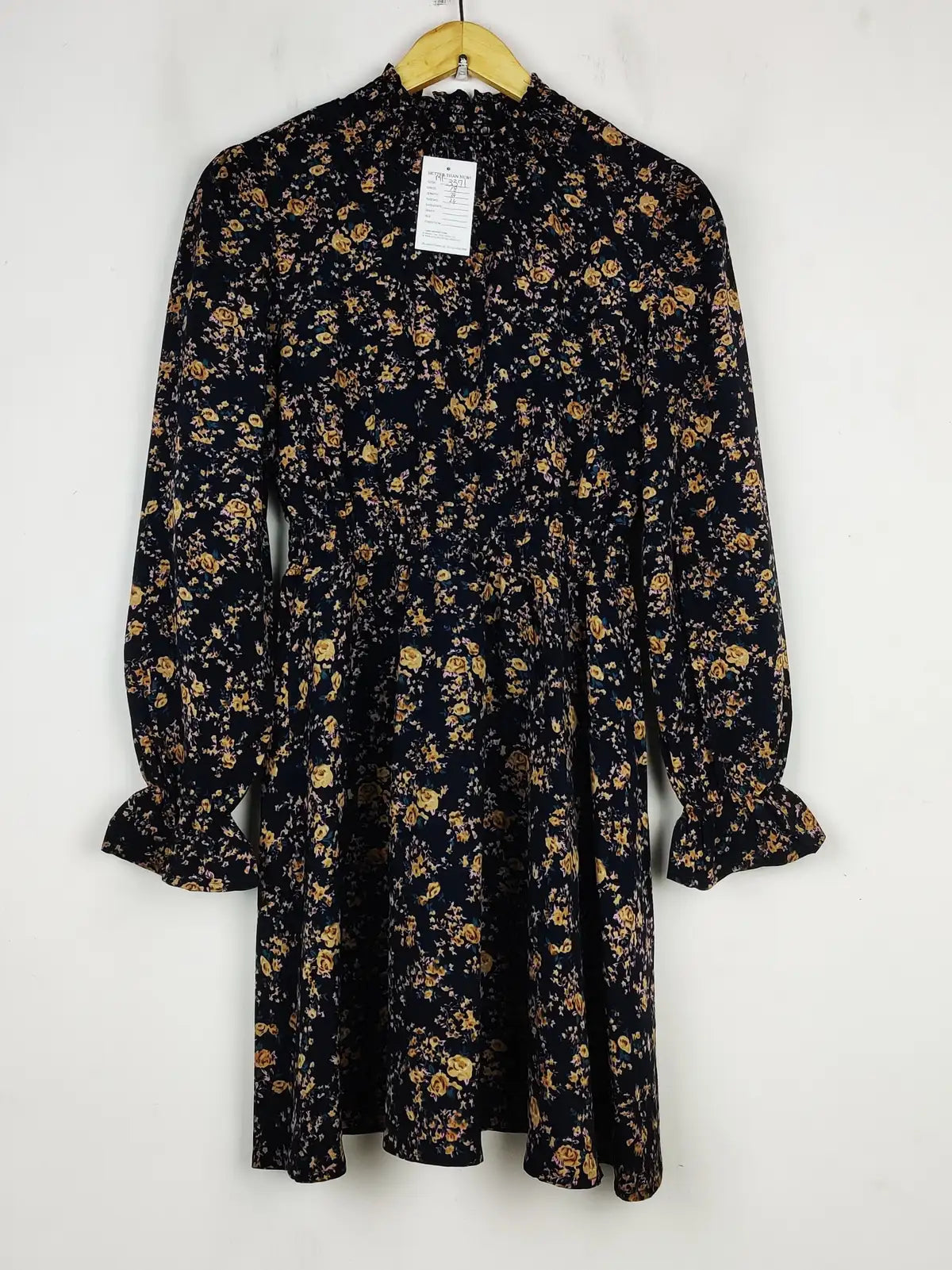 Buy online pre-used pre-loved 100% authentic & Original branded Unknown Brand (MF-3371) available in Pakistan. Top international brands avilable.