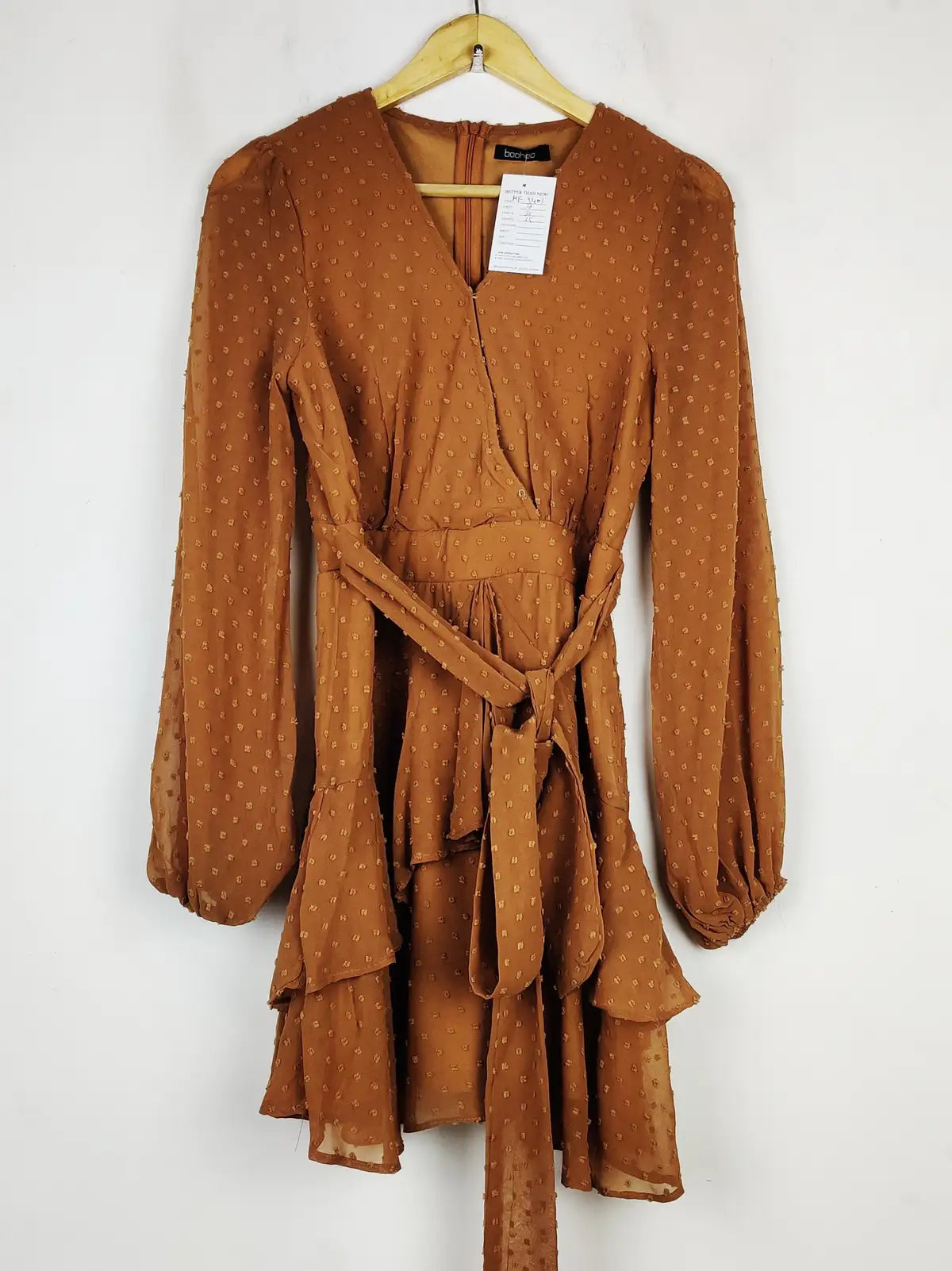 Buy online pre-used pre-loved 100% authentic & Original branded Boohoo (MF-3401) available in Pakistan. Top international brands avilable.