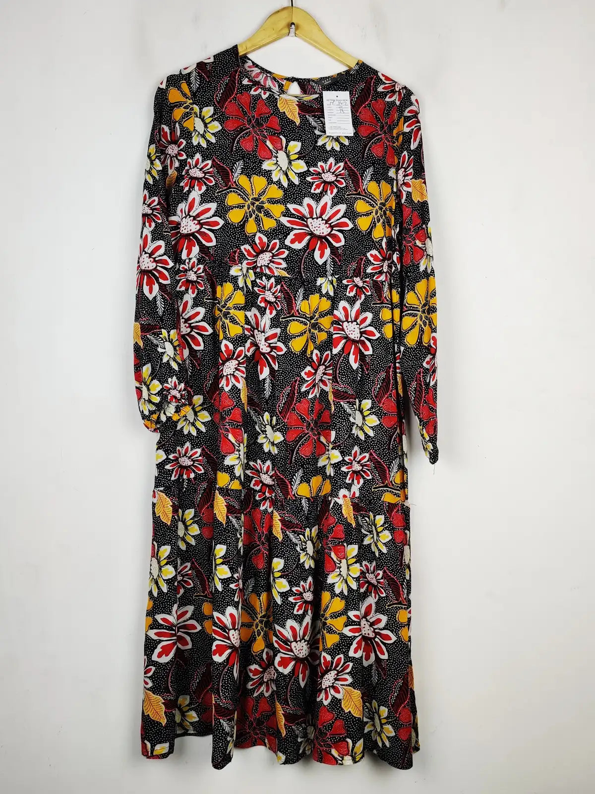 Buy online pre-used pre-loved 100% authentic & Original branded Primark (MF-3412) available in Pakistan. Top international brands avilable.