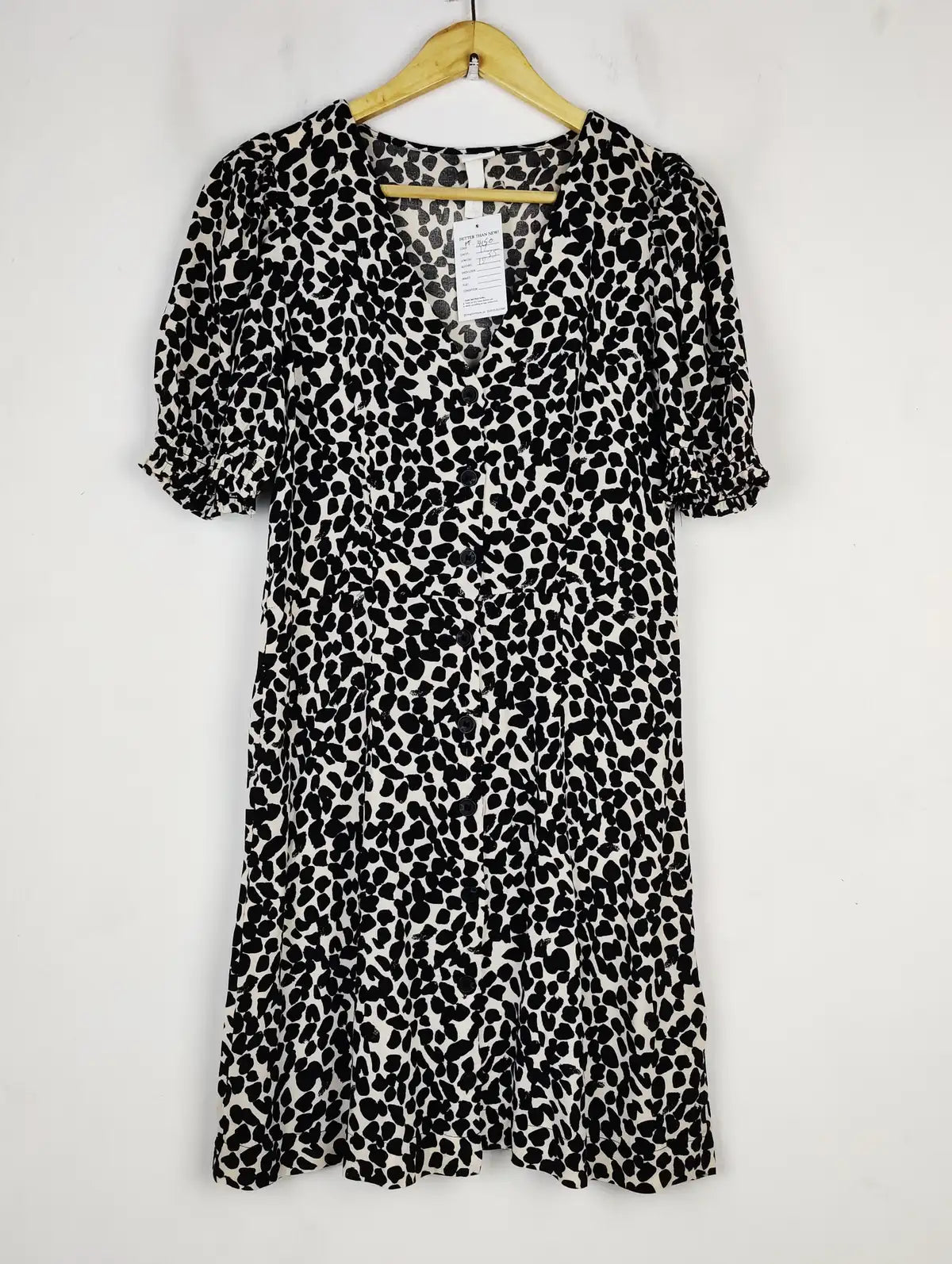 Buy online pre-used pre-loved 100% authentic & Original branded H&M (MF-3450) available in Pakistan. Top international brands avilable.