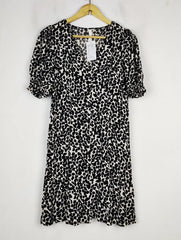 Buy online pre-used pre-loved 100% authentic & Original branded H&M (MF-3450) available in Pakistan. Top international brands avilable.