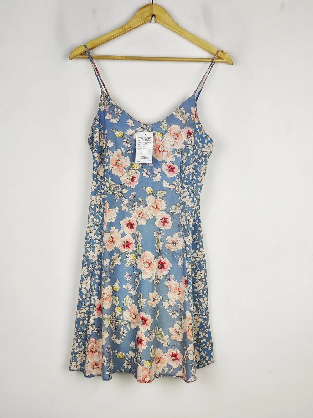 Buy online pre-used pre-loved 100% authentic & Original branded Atmosphere (MF-3479) available in Pakistan. Top international brands avilable.