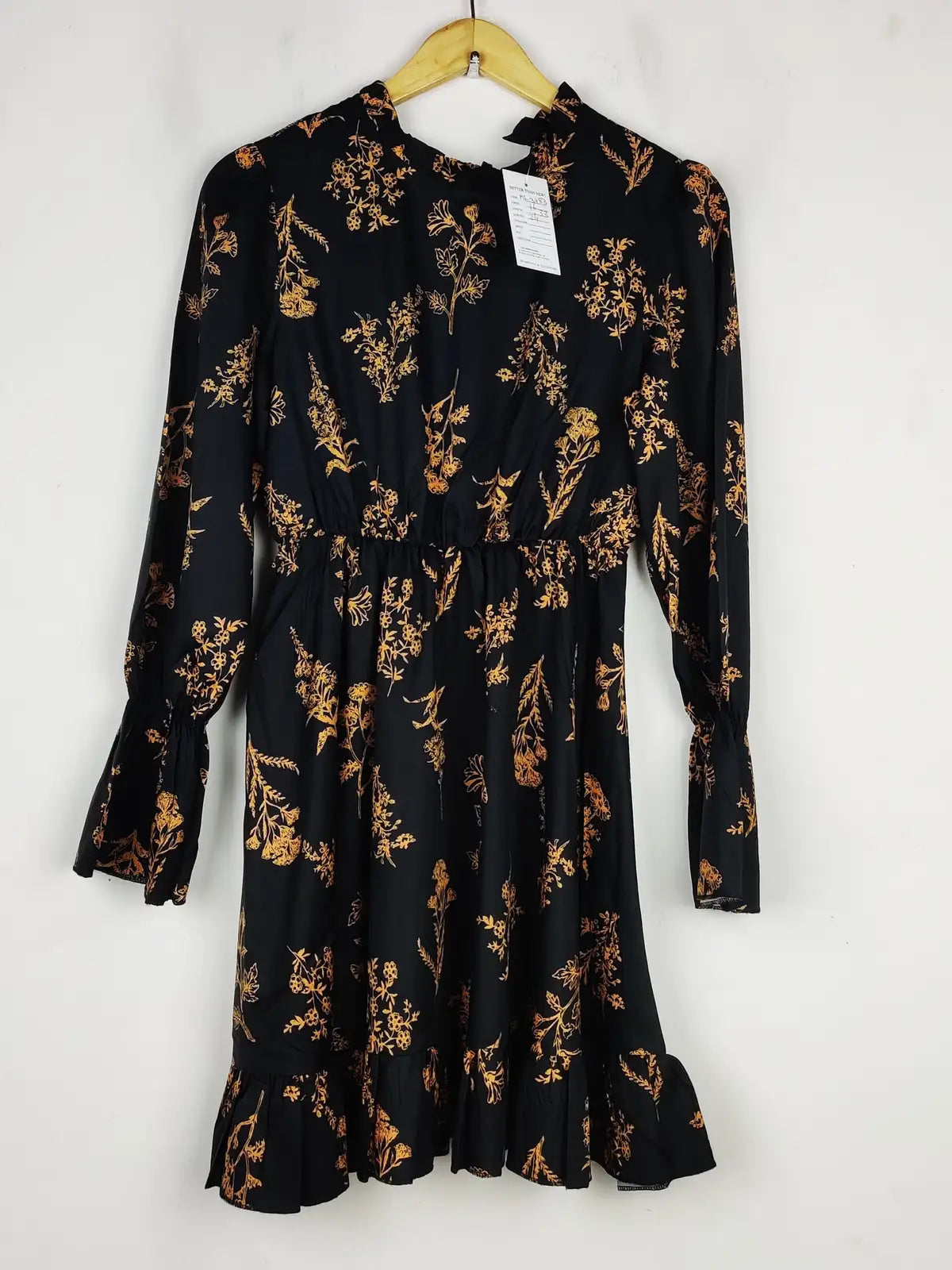 Buy online pre-used pre-loved 100% authentic & Original branded Boohoo (MF-3483) available in Pakistan. Top international brands avilable.
