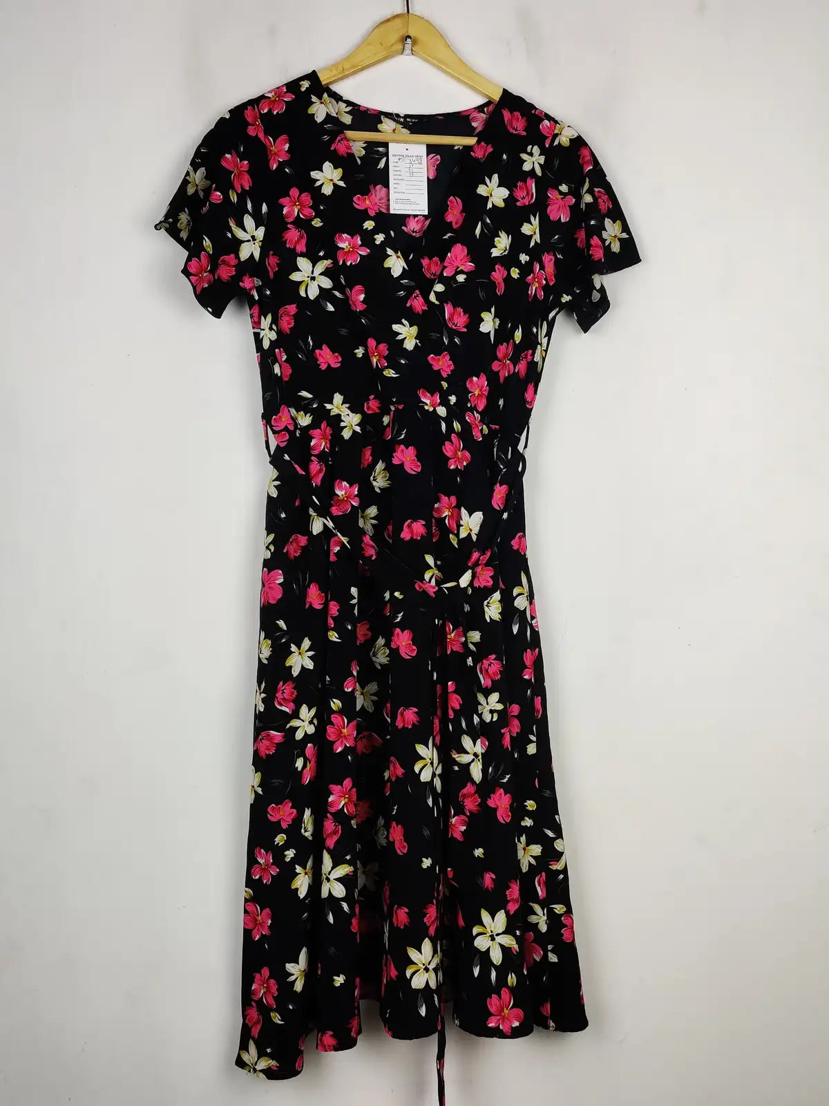 Buy online pre-used pre-loved 100% authentic & Original branded Shein (MF-3498) available in Pakistan. Top international brands avilable.