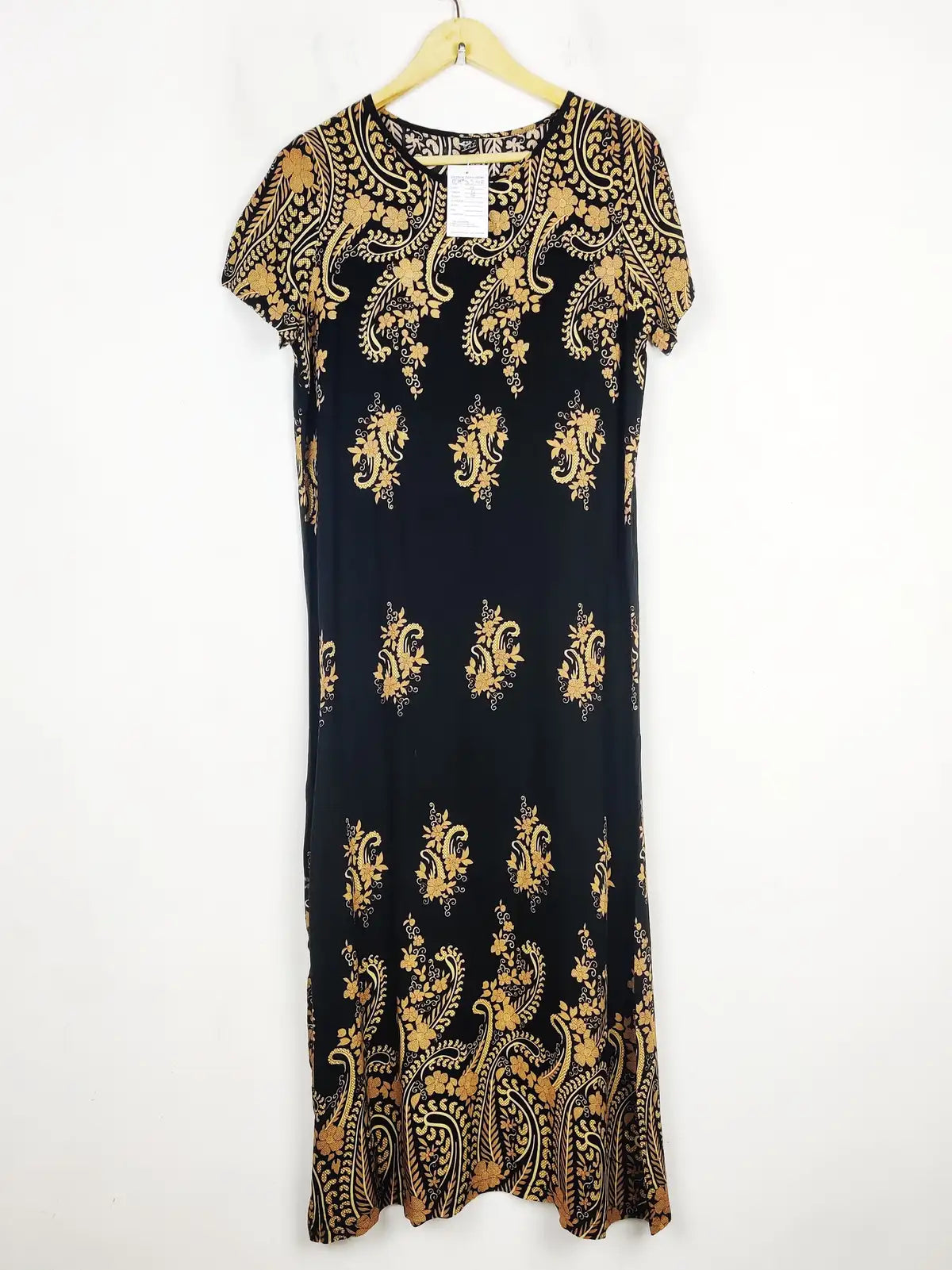 Buy online pre-used pre-loved 100% authentic & Original branded Shein (MF-3548) available in Pakistan. Top international brands avilable.