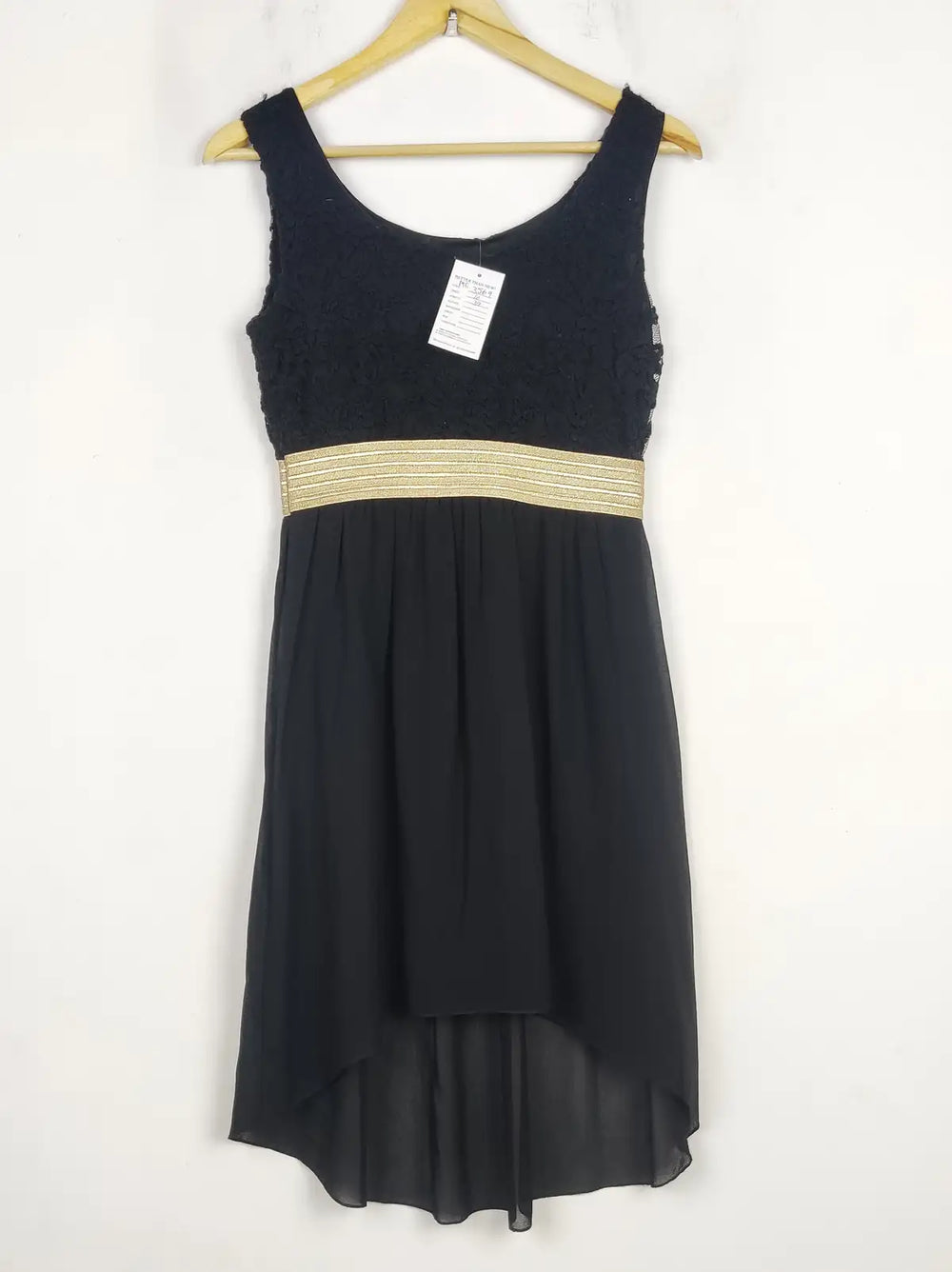 Buy online pre-used pre-loved 100% authentic & Original branded Unknown Brand (MF-3569) available in Pakistan. Top international brands avilable.