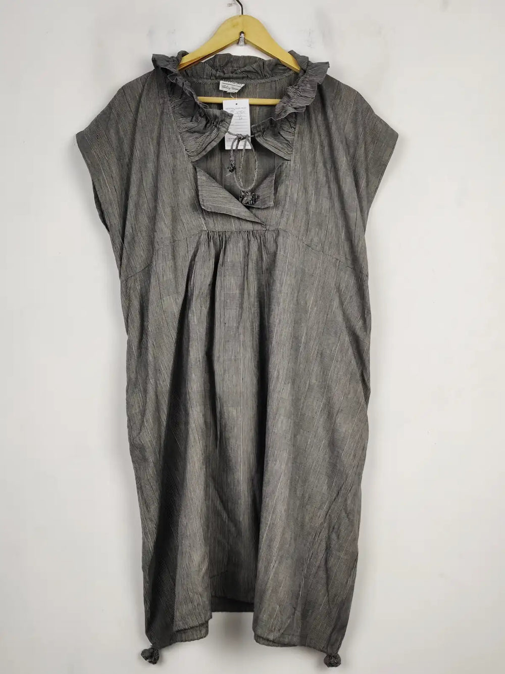 Buy online pre-used pre-loved 100% authentic & Original branded The Masai (MF-3580) available in Pakistan. Top international brands avilable.