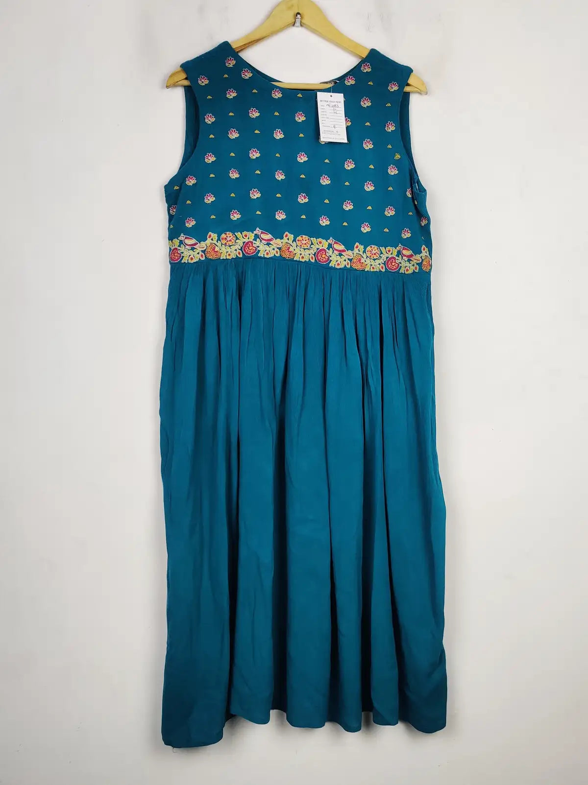 Buy online pre-used pre-loved 100% authentic & Original branded Max (MF-3583) available in Pakistan. Top international brands avilable.