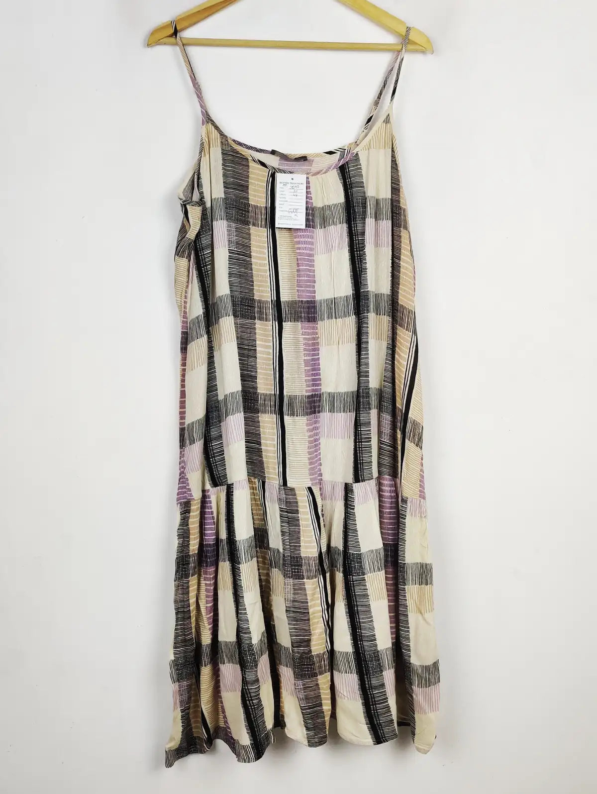 Buy online pre-used pre-loved 100% authentic & Original branded Marks & Spencer (MF-3592) available in Pakistan. Top international brands avilable.