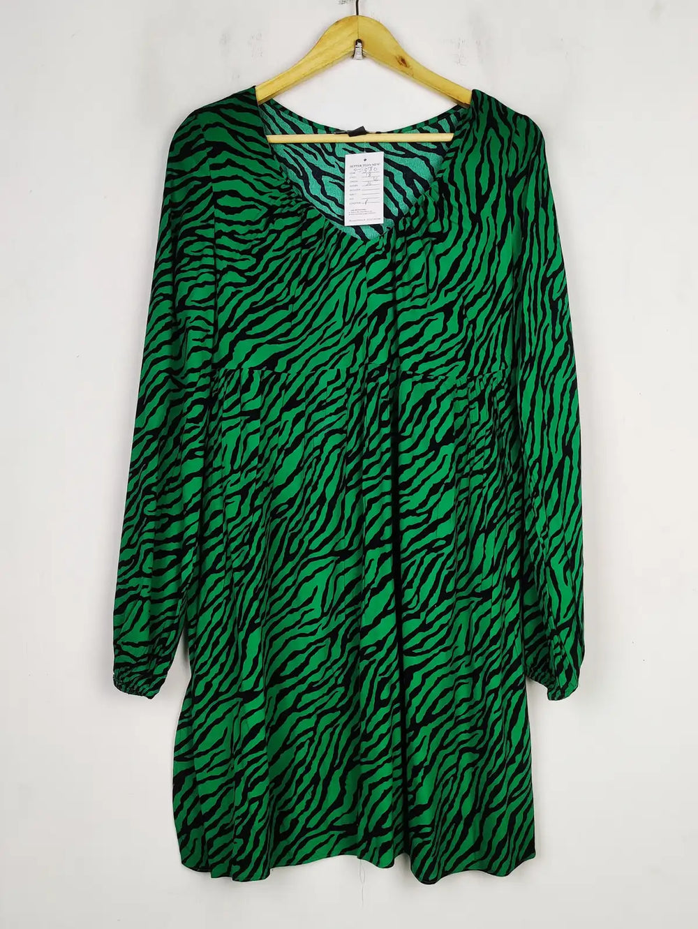 Buy online pre-used pre-loved 100% authentic & Original branded Primark (MF-3710) available in Pakistan. Top international brands avilable.
