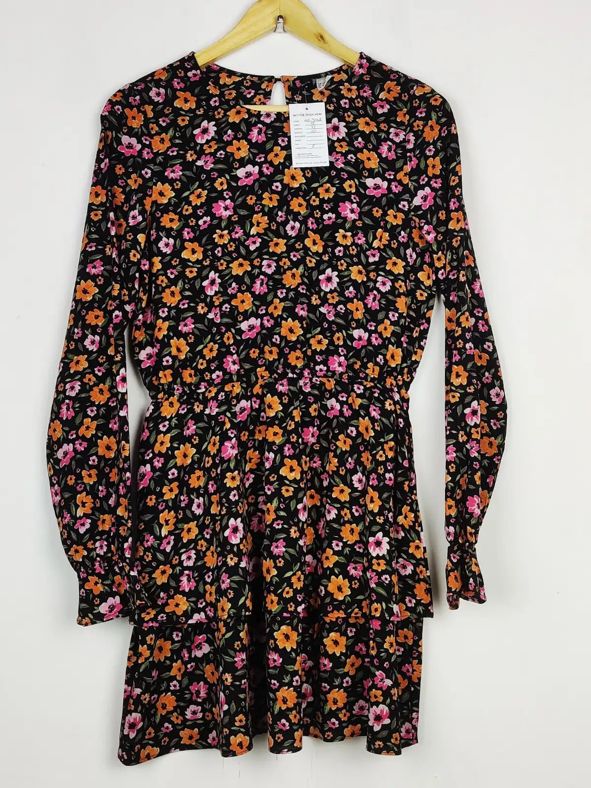 Buy online pre-used pre-loved 100% authentic & Original branded H&M (MF-3728) available in Pakistan. Top international brands avilable.