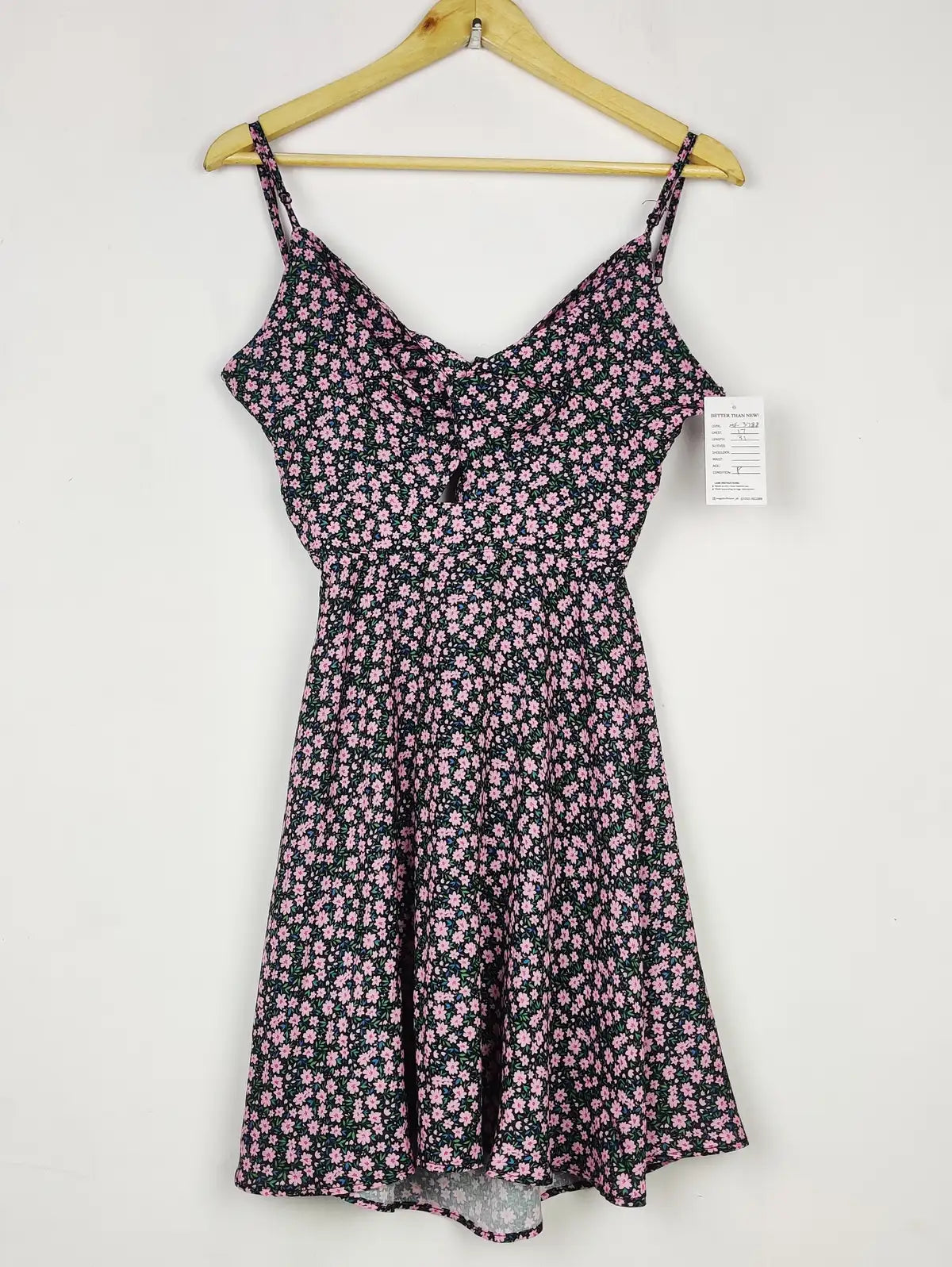 Buy online pre-used pre-loved 100% authentic & Original branded Unknown Brand (MF-3788) available in Pakistan. Top international brands avilable.