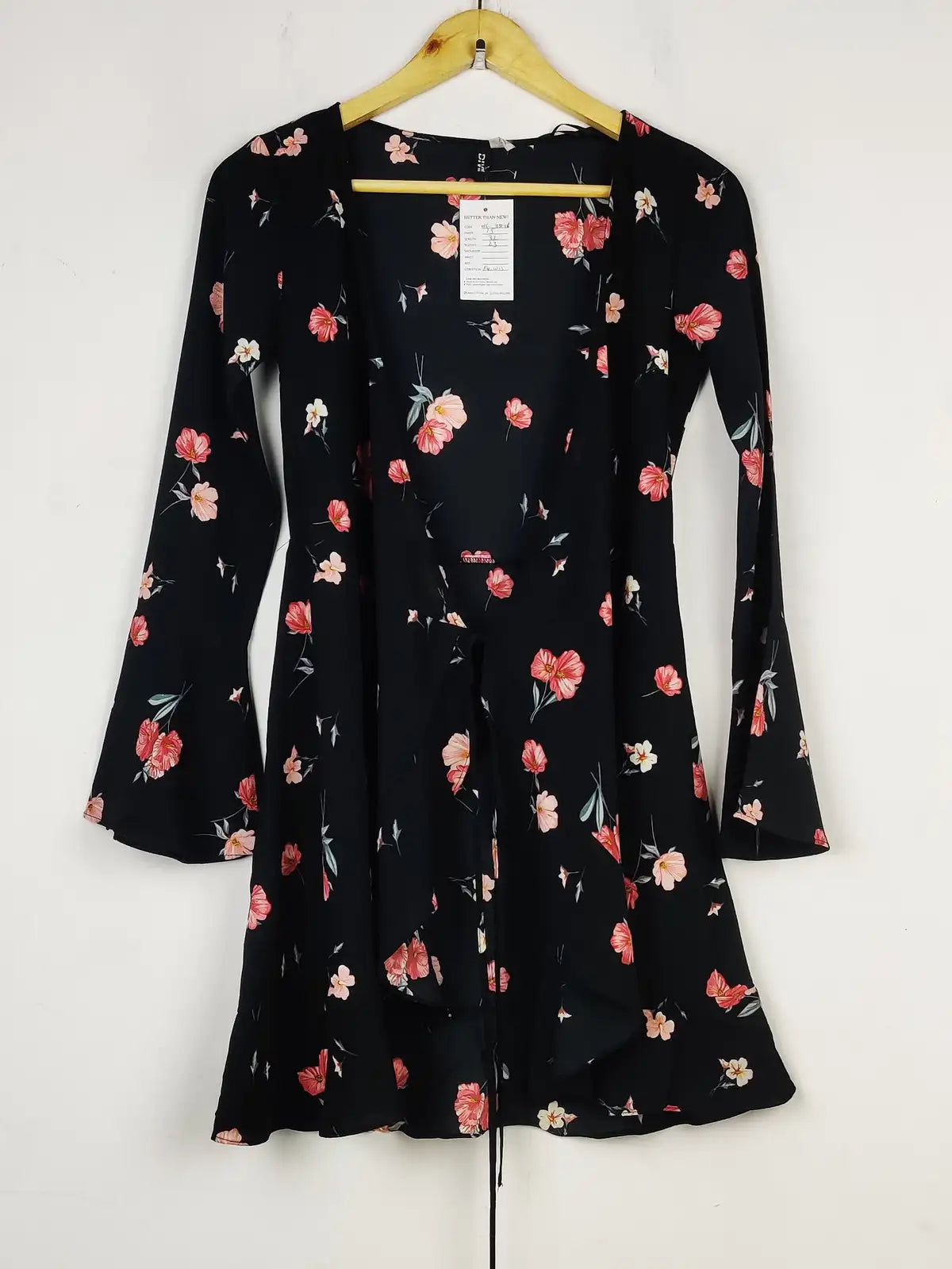 Buy online pre-used pre-loved 100% authentic & Original branded H&M (MF-3846) available in Pakistan. Top international brands avilable.