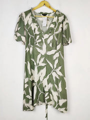 Buy online pre-used pre-loved 100% authentic & Original branded Peacocks (MF-3911) available in Pakistan. Top international brands avilable.