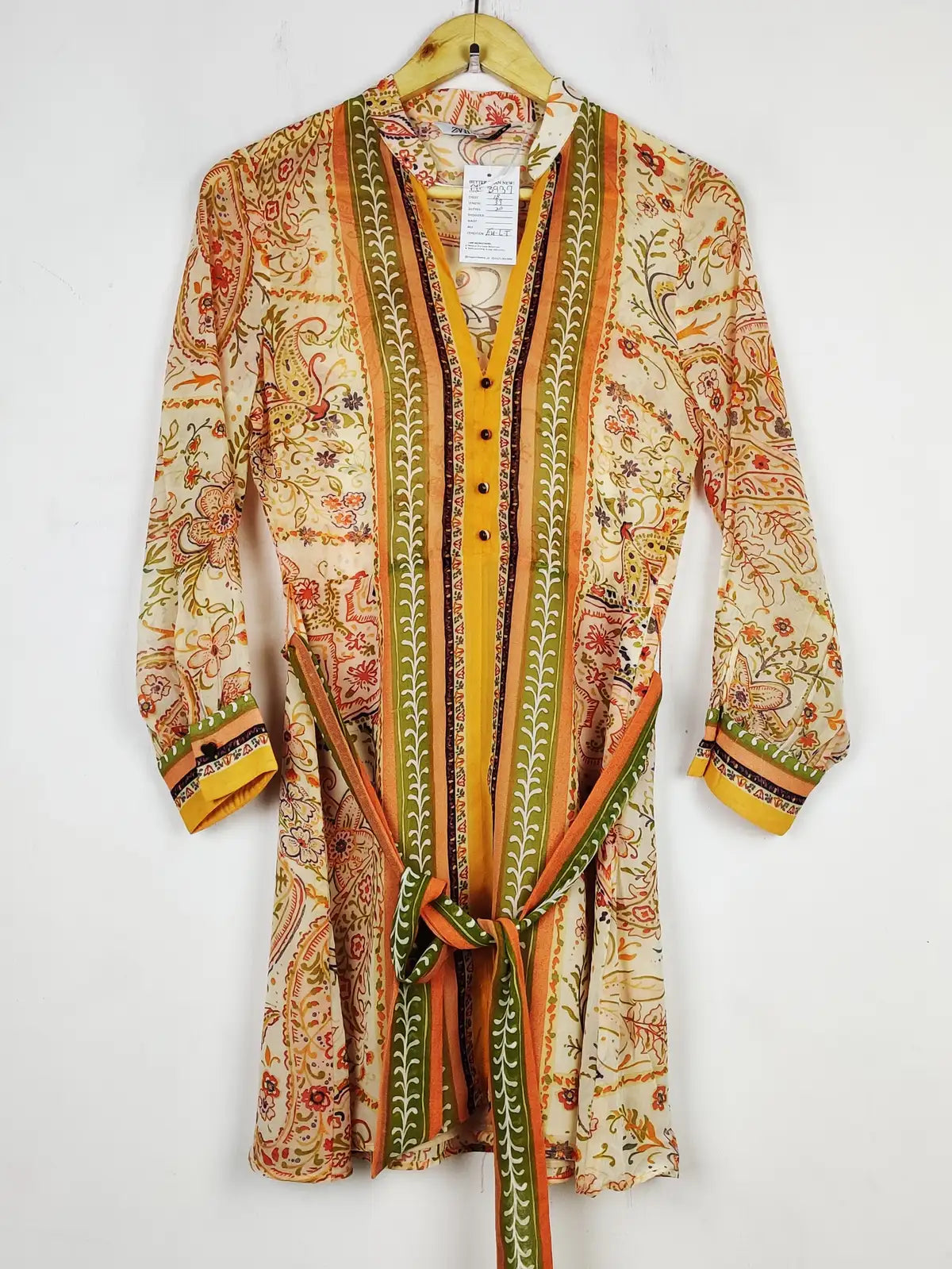 Buy online pre-used pre-loved 100% authentic & Original branded Zara (MF-3937) available in Pakistan. Top international brands avilable.