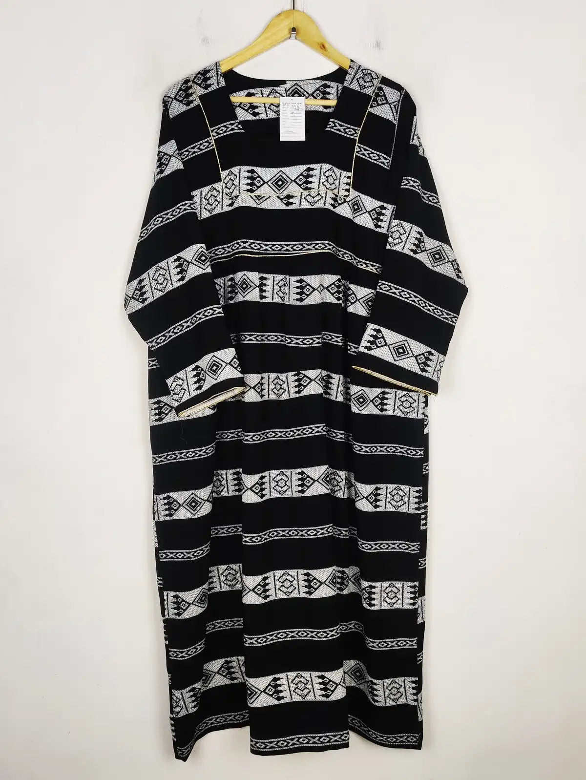Buy online pre-used pre-loved 100% authentic & Original branded Shein (MF-3960) available in Pakistan. Top international brands avilable.