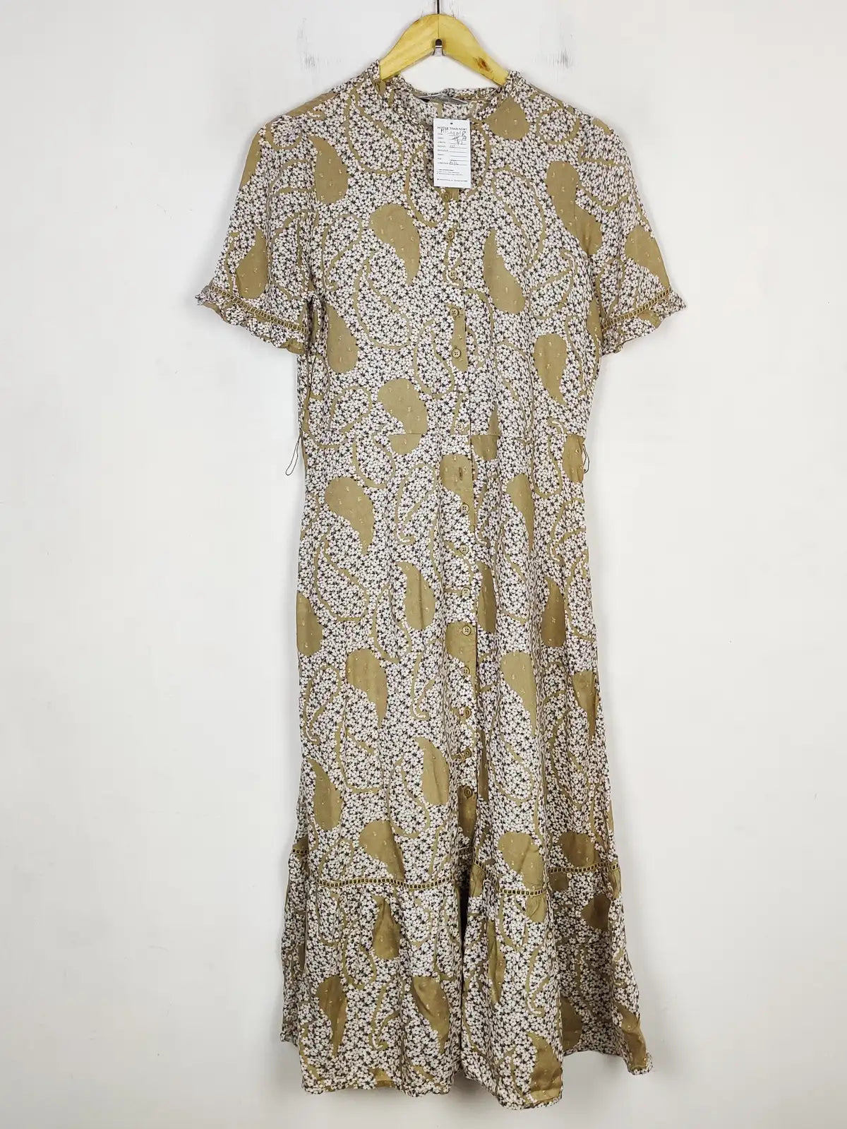 Buy online pre-used pre-loved 100% authentic & Original branded Mark & Spencer (MF-4018) available in Pakistan. Top international brands avilable.