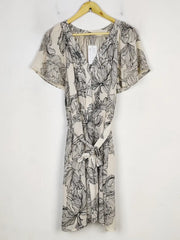 Buy online pre-used pre-loved 100% authentic & Original branded H&M (MF-4023) available in Pakistan. Top international brands avilable.