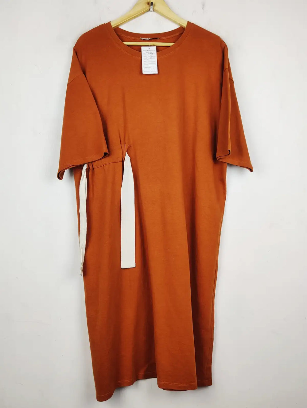 Buy online pre-used pre-loved 100% authentic & Original branded Zara (MF-4066) available in Pakistan. Top international brands avilable.