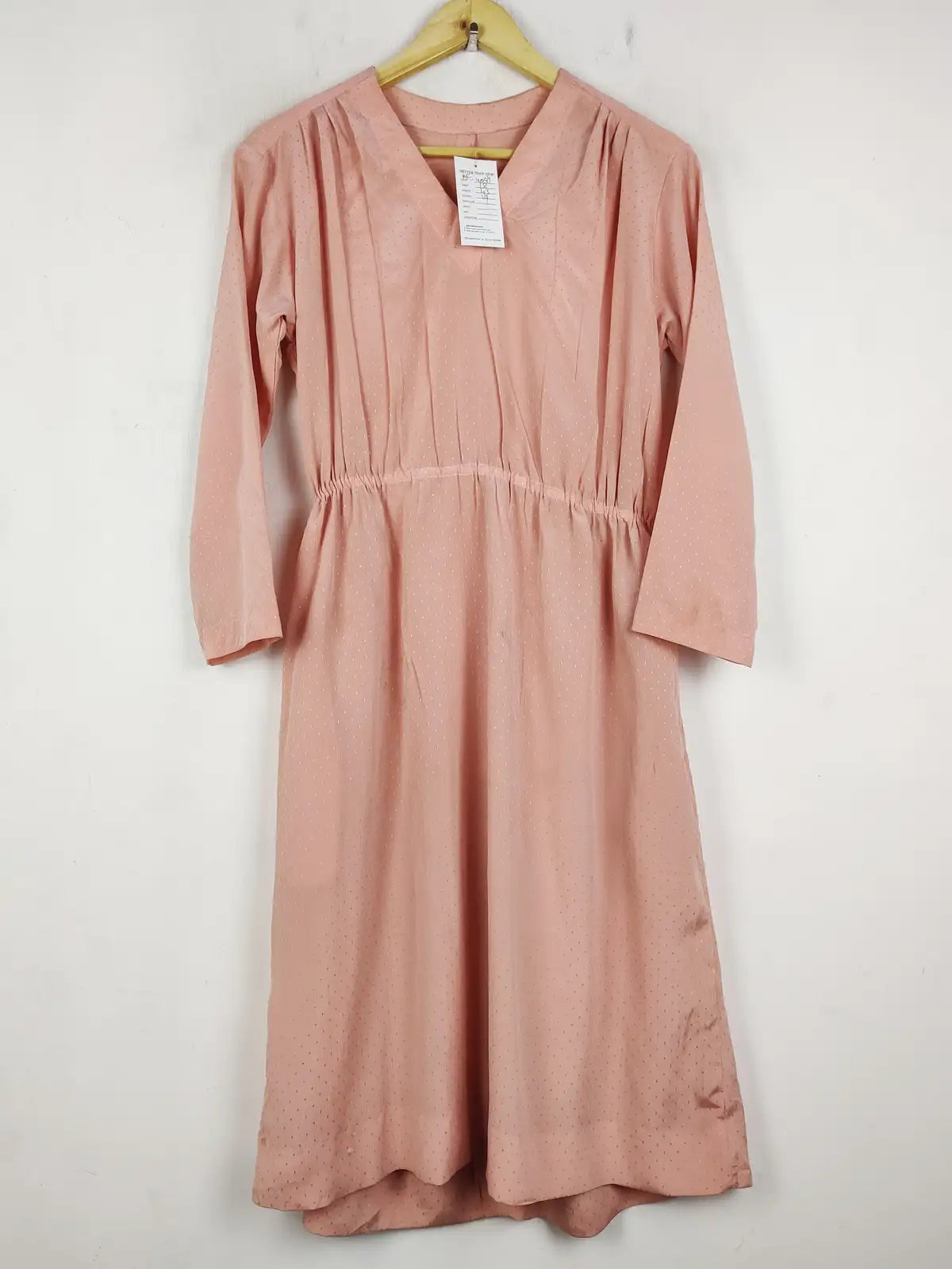 Buy online pre-used pre-loved 100% authentic & Original branded Unknown Brand (MF-4094) available in Pakistan. Top international brands avilable.