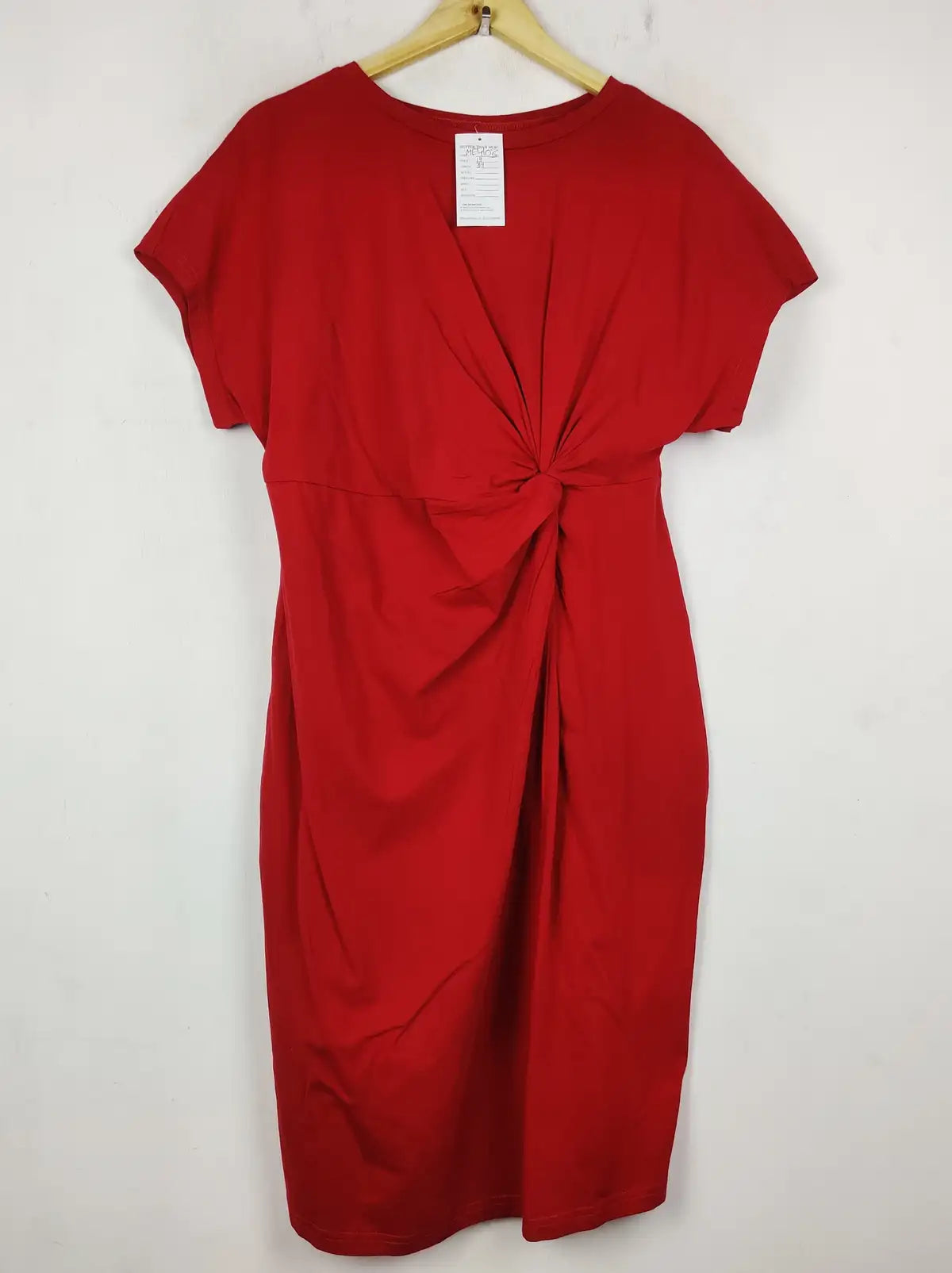 Buy online pre-used pre-loved 100% authentic & Original branded Unknown Brand (MF-4103) available in Pakistan. Top international brands avilable.