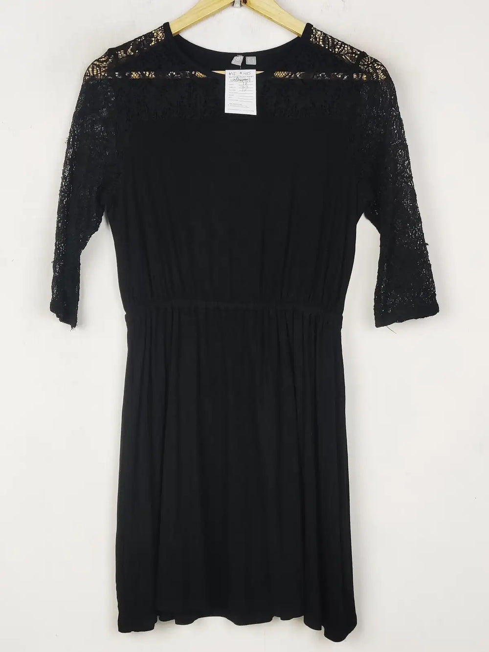 Buy online pre-used pre-loved 100% authentic & Original branded Asos (MF-4115) available in Pakistan. Top international brands avilable.