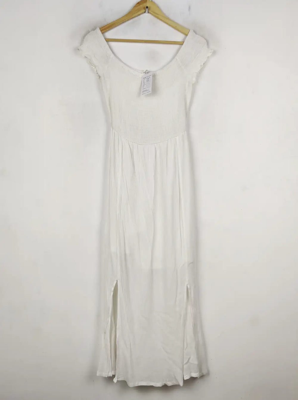 Buy online pre-used pre-loved 100% authentic & Original branded Periwinkle (MF-4118) available in Pakistan. Top international brands avilable.