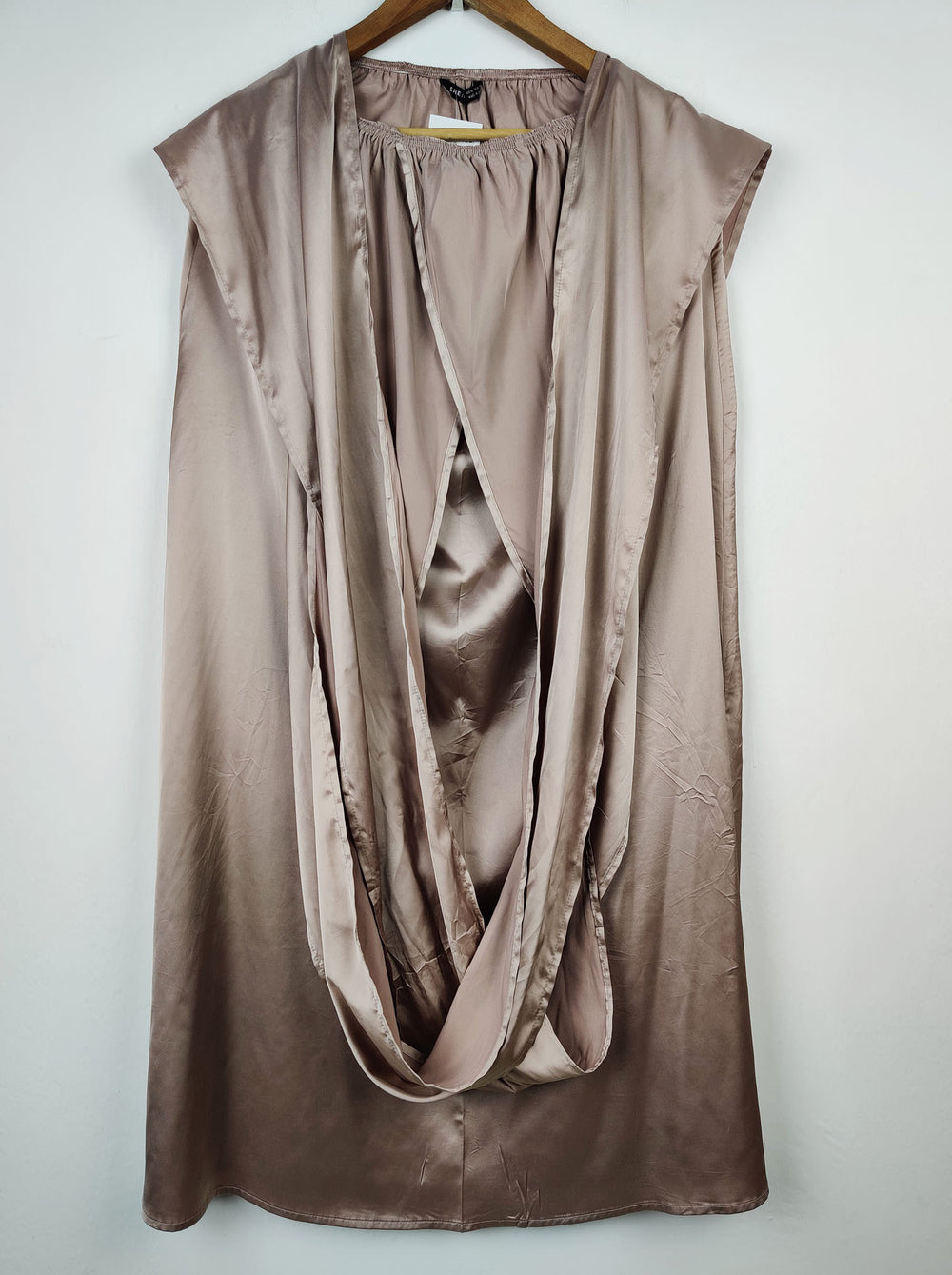 Buy online pre-used pre-loved 100% authentic & Original branded Shein (MF-411) available in Pakistan. Top international brands avilable.