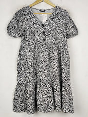 Buy online pre-used pre-loved 100% authentic & Original branded Shein (MF-4151) available in Pakistan. Top international brands avilable.