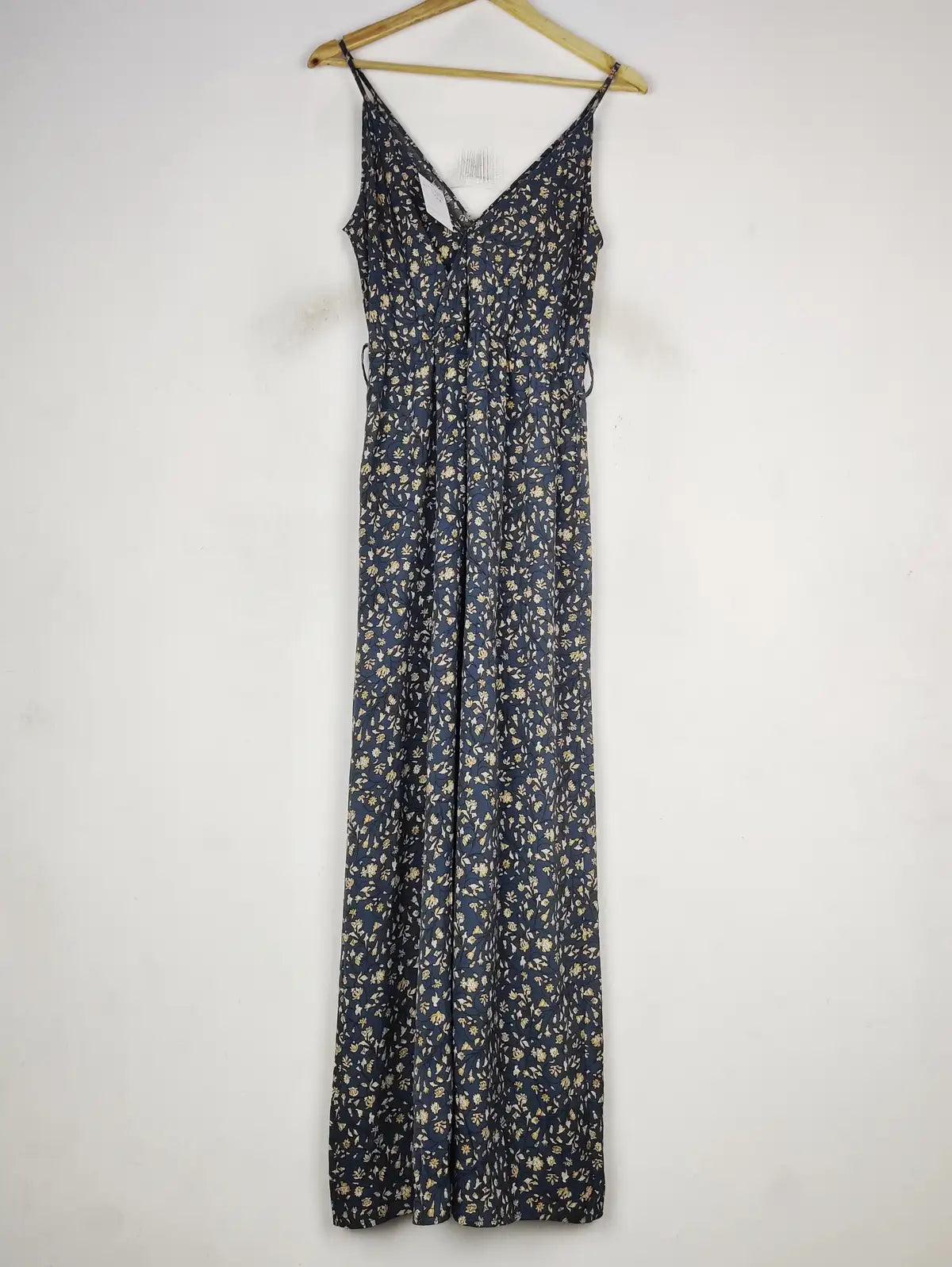 Buy online pre-used pre-loved 100% authentic & Original branded Prettylittlething (MF-4153) available in Pakistan. Top international brands avilable.