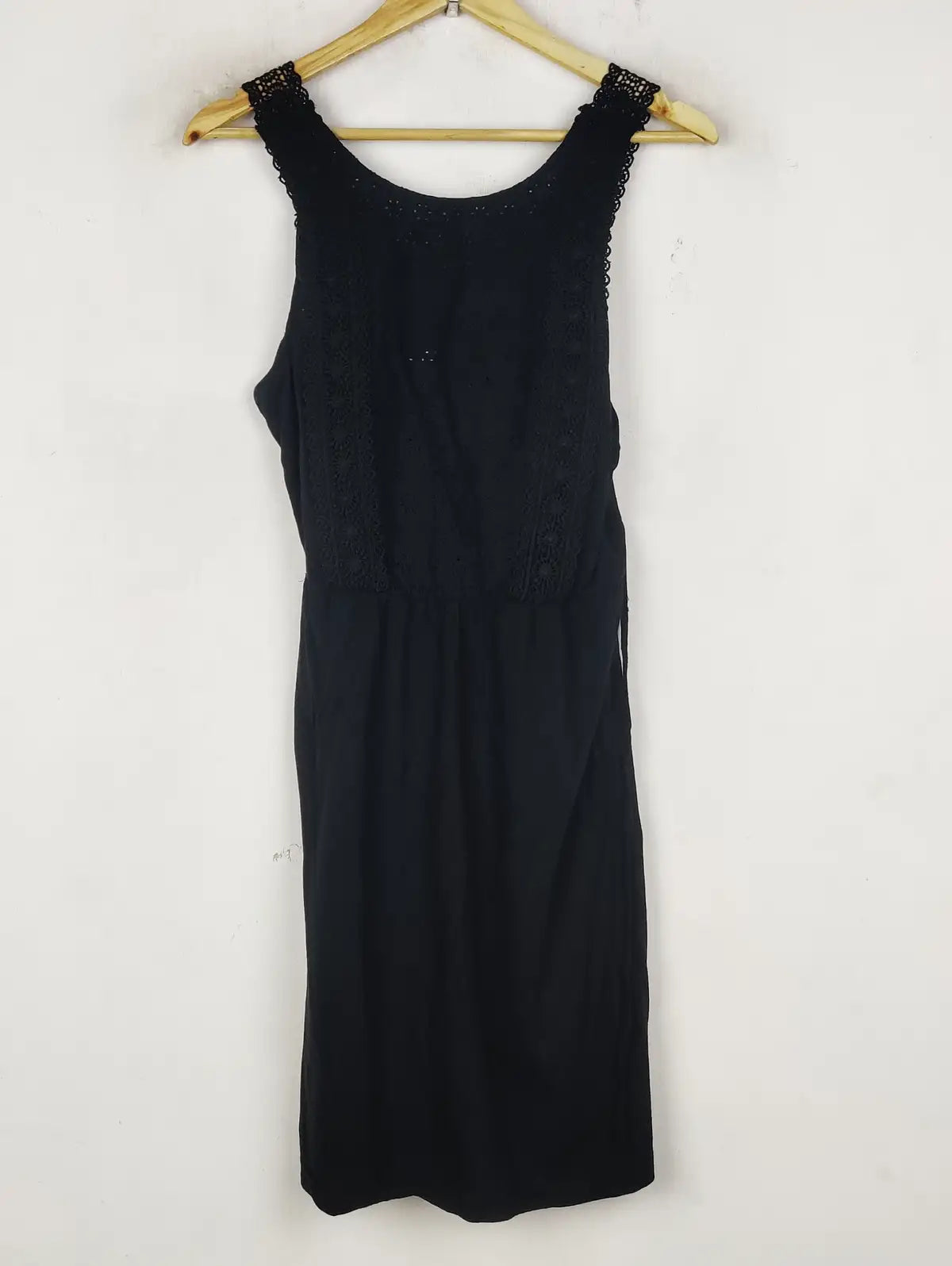 Buy online pre-used pre-loved 100% authentic & Original branded Atmosphere (MF-4179) available in Pakistan. Top international brands avilable.