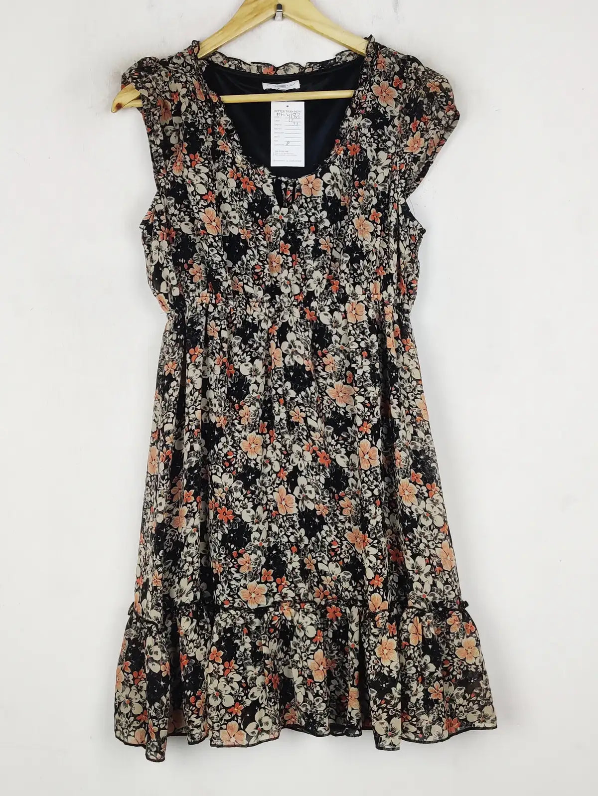 Buy online pre-used pre-loved 100% authentic & Original branded New Look (MF-4182) available in Pakistan. Top international brands avilable.