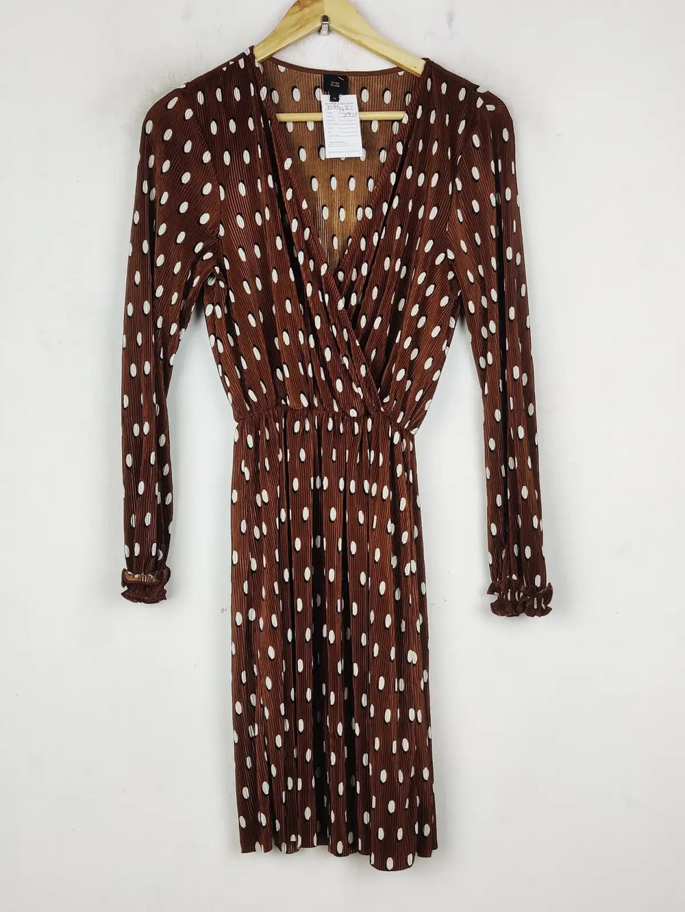 Buy online pre-used pre-loved 100% authentic & Original branded River Island (MF-4187) available in Pakistan. Top international brands avilable.