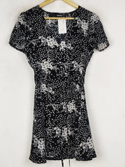Buy online pre-used pre-loved 100% authentic & Original branded Missguided (MF-4188) available in Pakistan. Top international brands avilable.