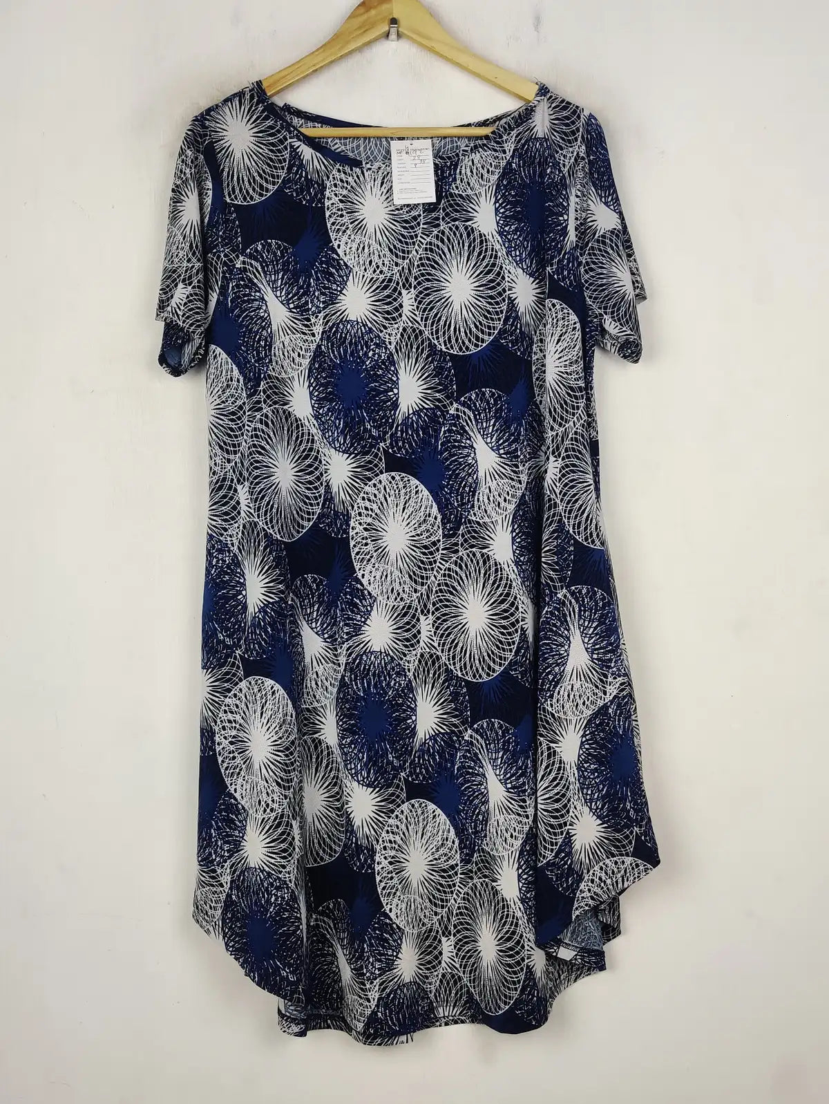 Buy online pre-used pre-loved 100% authentic & Original branded Unknown Brand (MF-4192) available in Pakistan. Top international brands avilable.