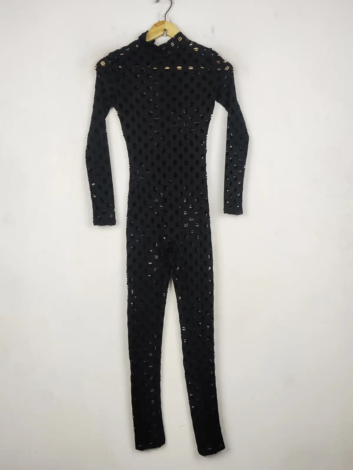 Buy online pre-used pre-loved 100% authentic & Original branded Unknown Brand (MF-4194) available in Pakistan. Top international brands avilable.