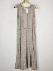 Buy online pre-used pre-loved 100% authentic & Original branded Uniqlo (MF-4198) available in Pakistan. Top international brands avilable.