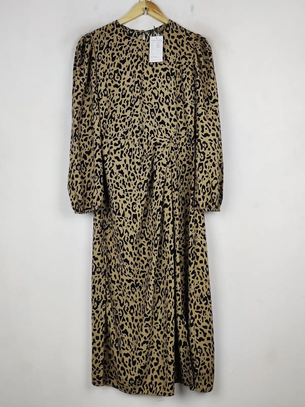 Buy online pre-used pre-loved 100% authentic & Original branded Primark (MF-4227) available in Pakistan. Top international brands avilable.
