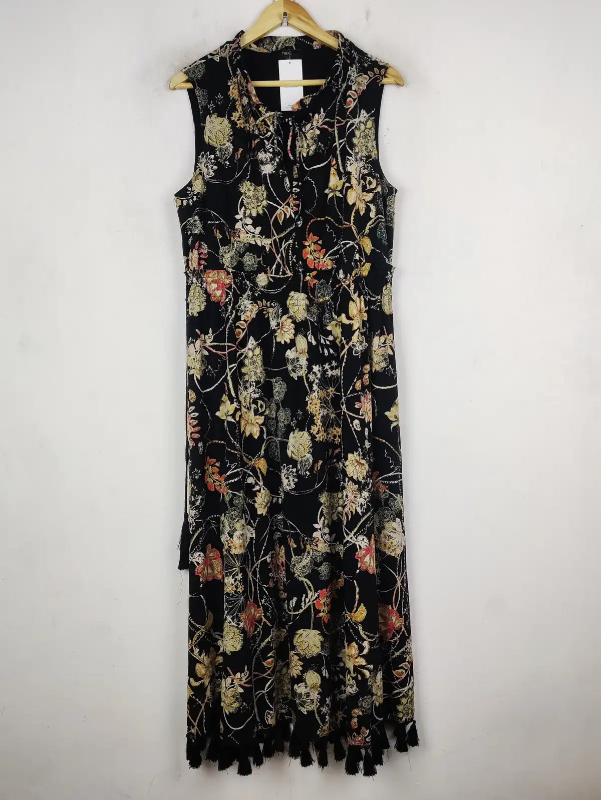 Buy online pre-used pre-loved 100% authentic & Original branded Next (MF-4228) available in Pakistan. Top international brands avilable.