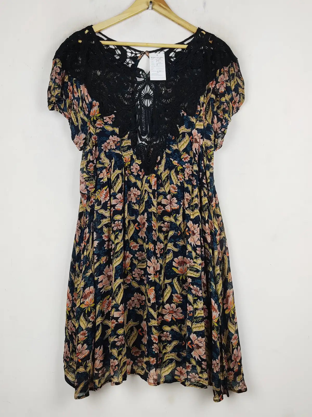 Buy online pre-used pre-loved 100% authentic & Original branded Tree People (MF-4236) available in Pakistan. Top international brands avilable.