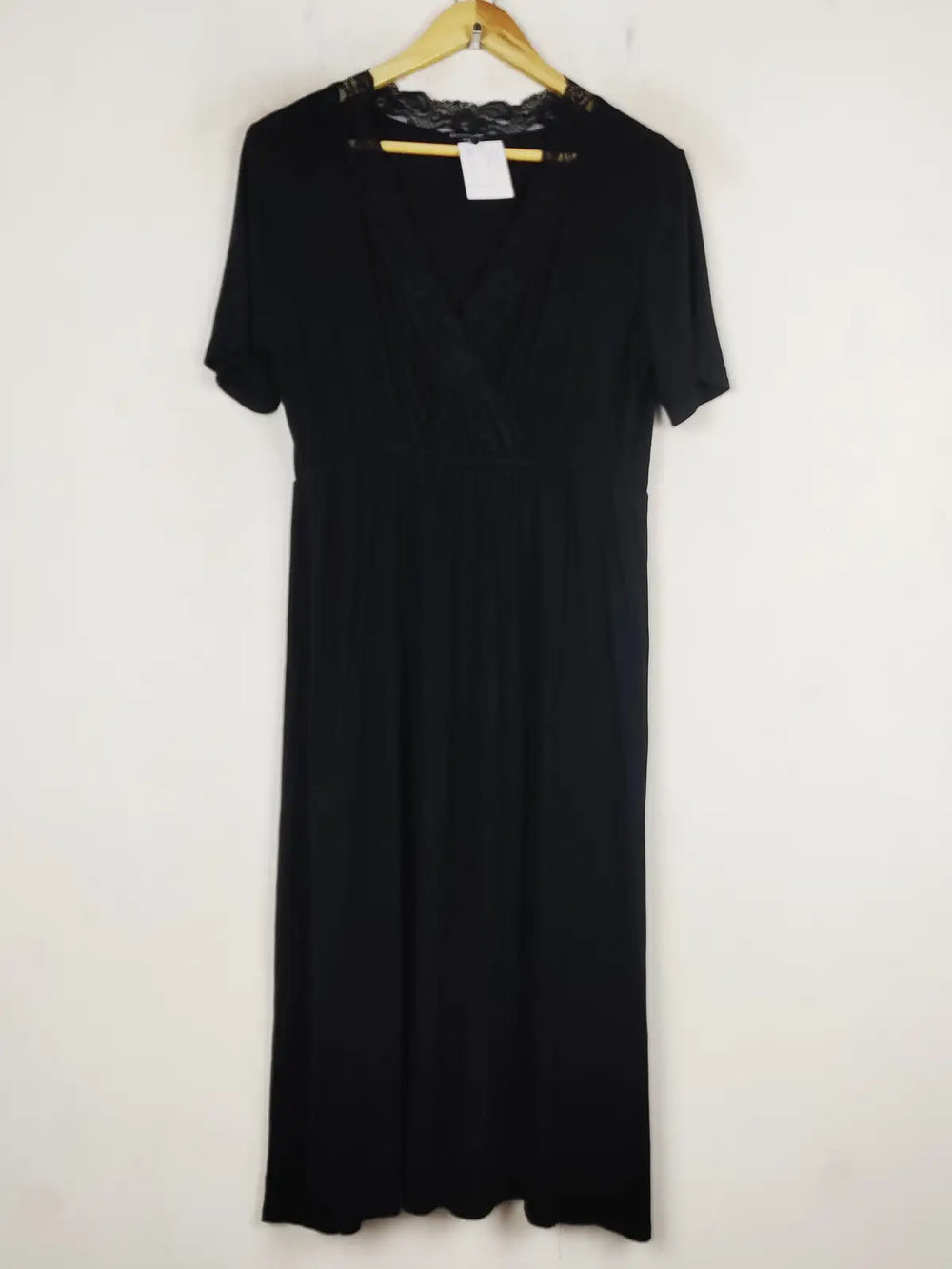 Buy online pre-used pre-loved 100% authentic & Original branded Boohoo (MF-4240) available in Pakistan. Top international brands avilable.