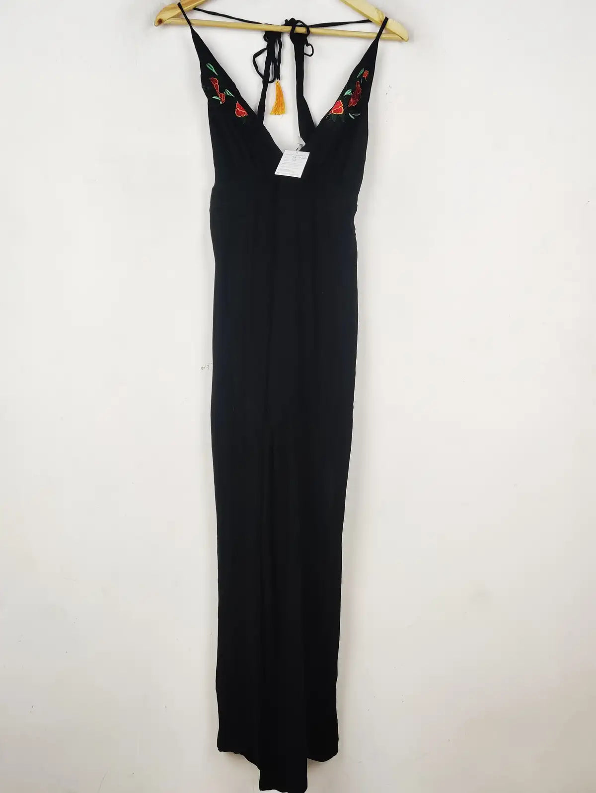Buy online pre-used pre-loved 100% authentic & Original branded Bravissimo (MF-4263) available in Pakistan. Top international brands avilable.
