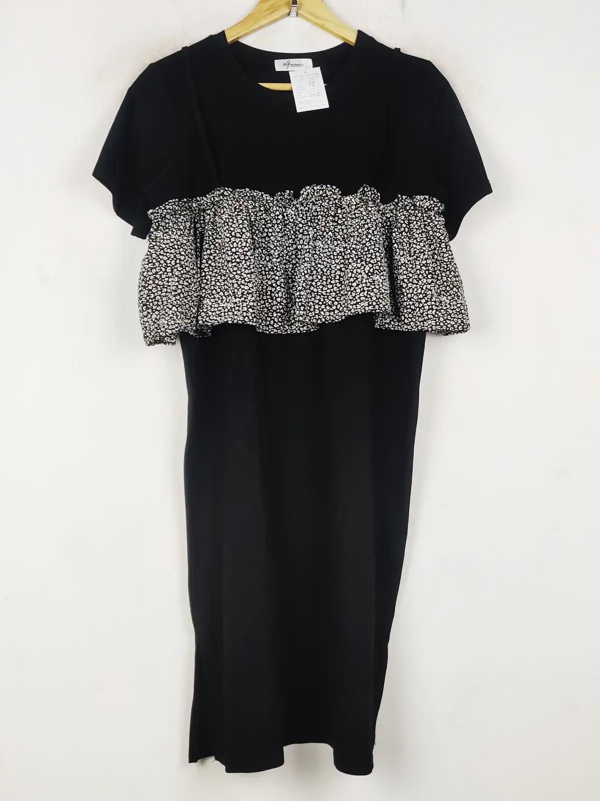 Buy online pre-used pre-loved 100% authentic & Original branded Mix & Match (MF-4275) available in Pakistan. Top international brands avilable.