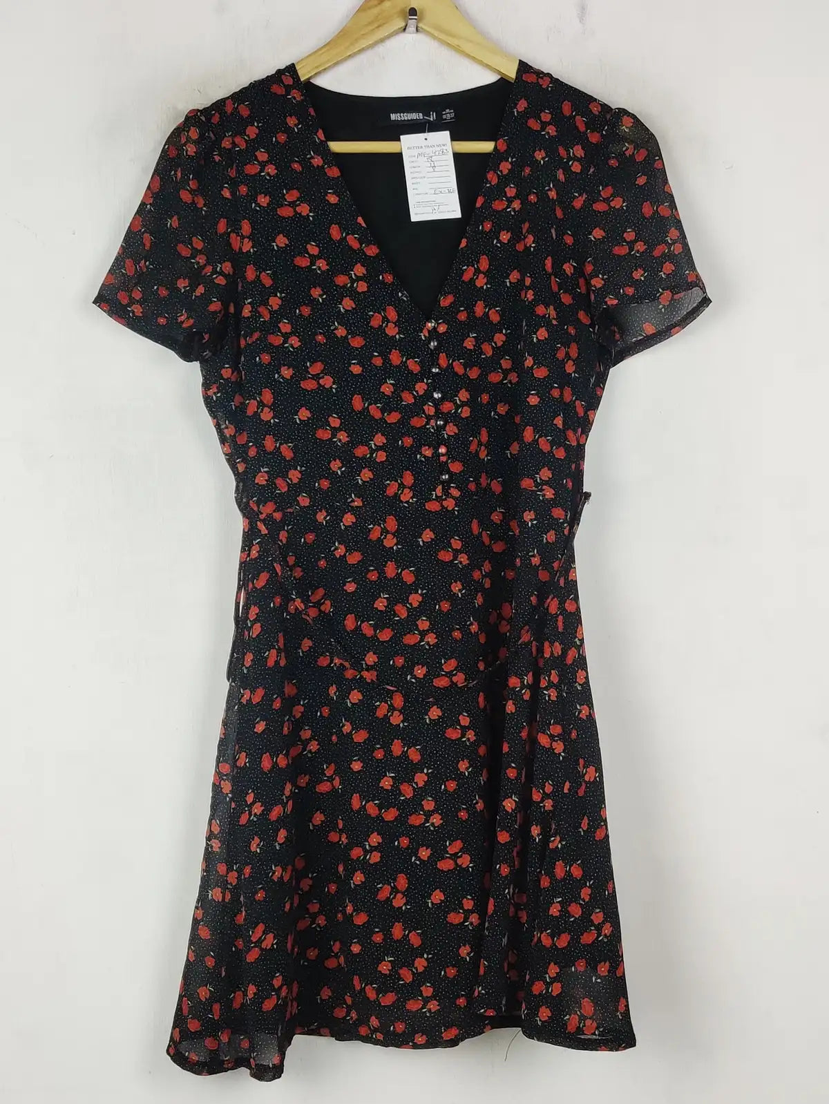 Buy online pre-used pre-loved 100% authentic & Original branded Missguided (MF-4283) available in Pakistan. Top international brands avilable.