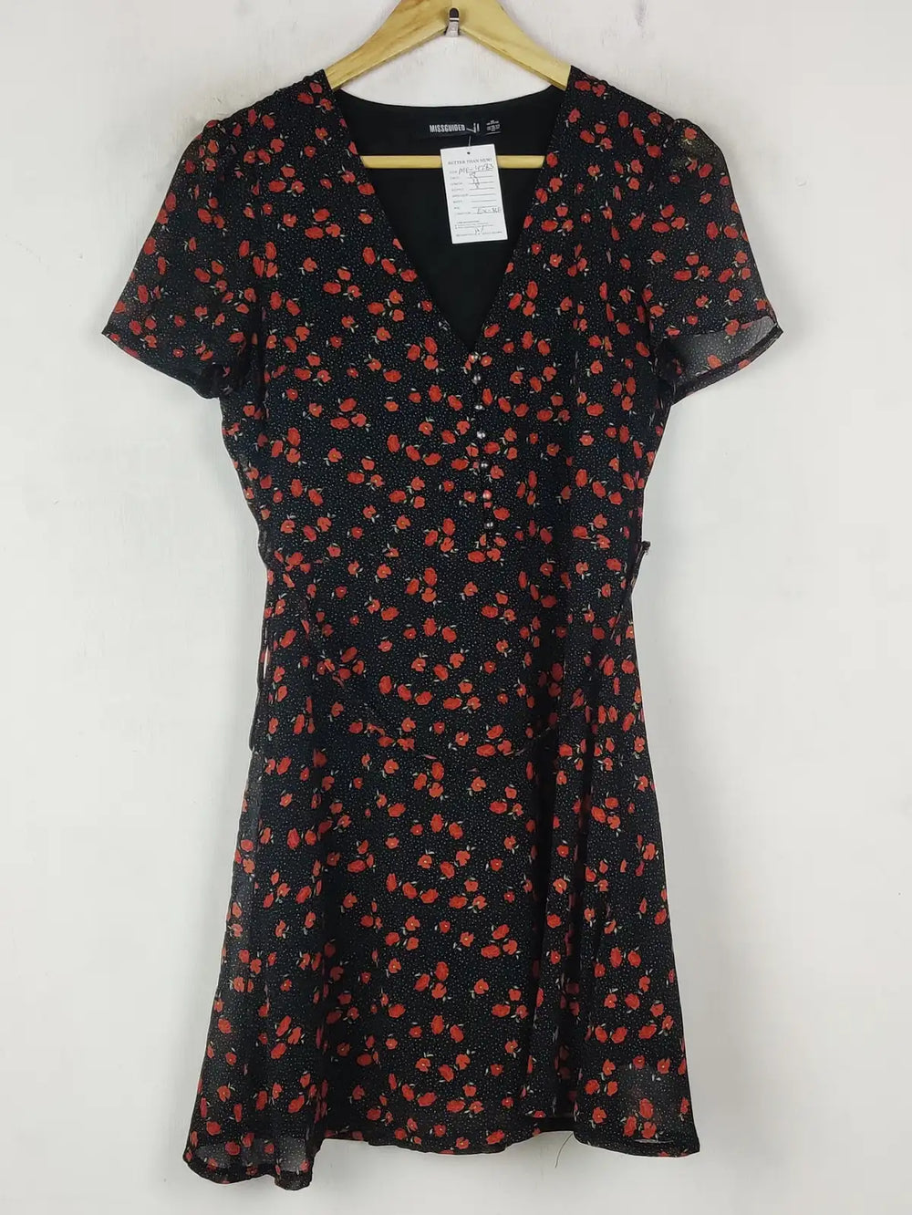 Buy online pre-used pre-loved 100% authentic & Original branded Missguided (MF-4283) available in Pakistan. Top international brands avilable.