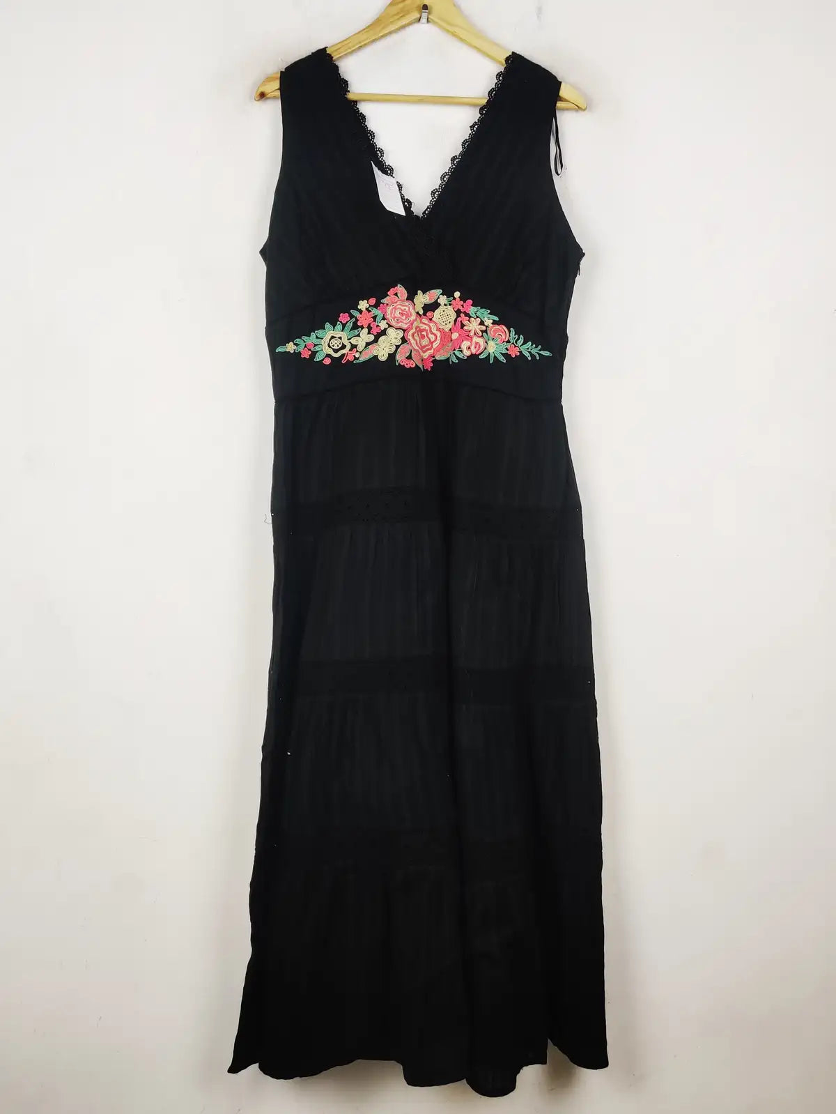 Buy online pre-used pre-loved 100% authentic & Original branded Monsoon (MF-4301) available in Pakistan. Top international brands avilable.