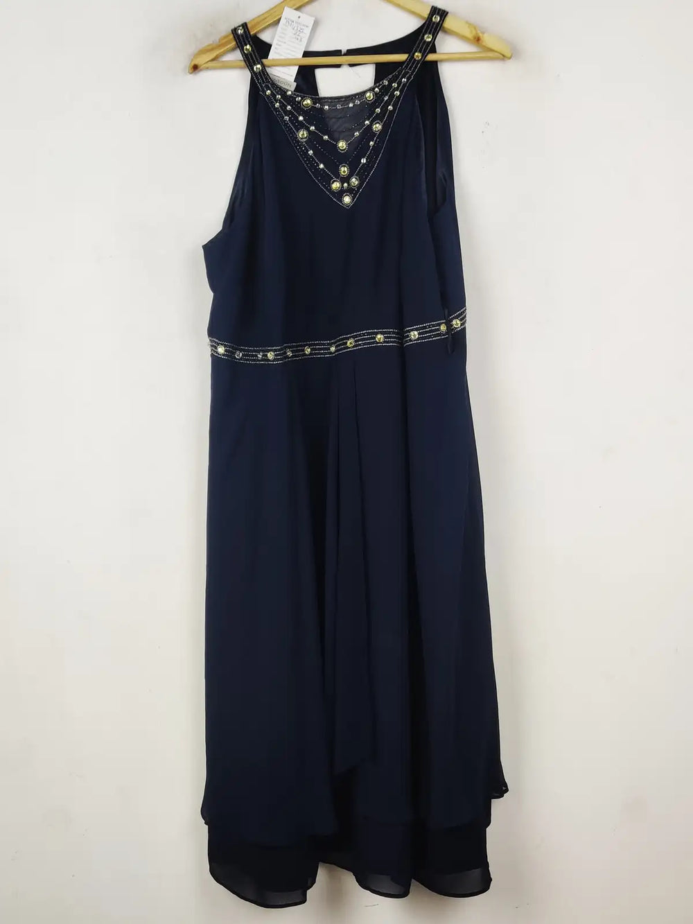 Buy online pre-used pre-loved 100% authentic & Original branded Monsoon (MF-4325) available in Pakistan. Top international brands avilable.